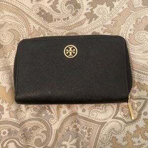Black Tory Burch continental wallet